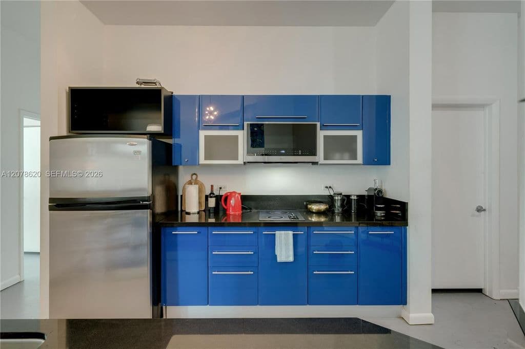 2+1 Mülk — 253 NE 2nd St APT 228