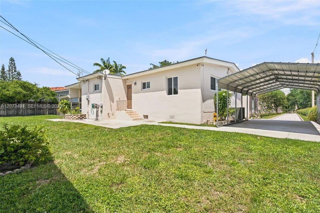 3+1 Müstakil ev — 3240 SW 84th Ave