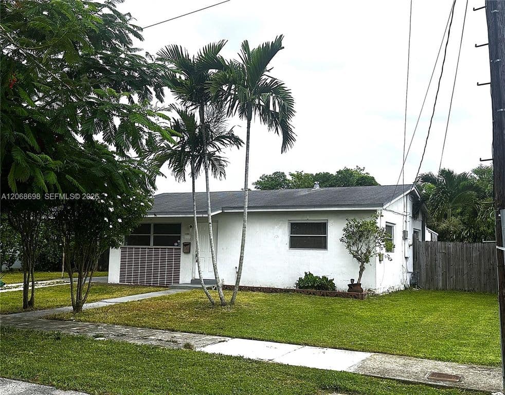2-bedroom Single-Family Home — 11935 SW 37th St