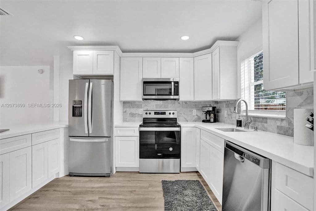2+1 Müstakil ev — 510 N 24th Ave