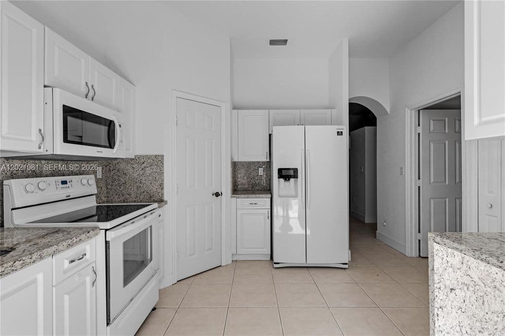 2+1 Mülk — 2312 SE 21st St #2312