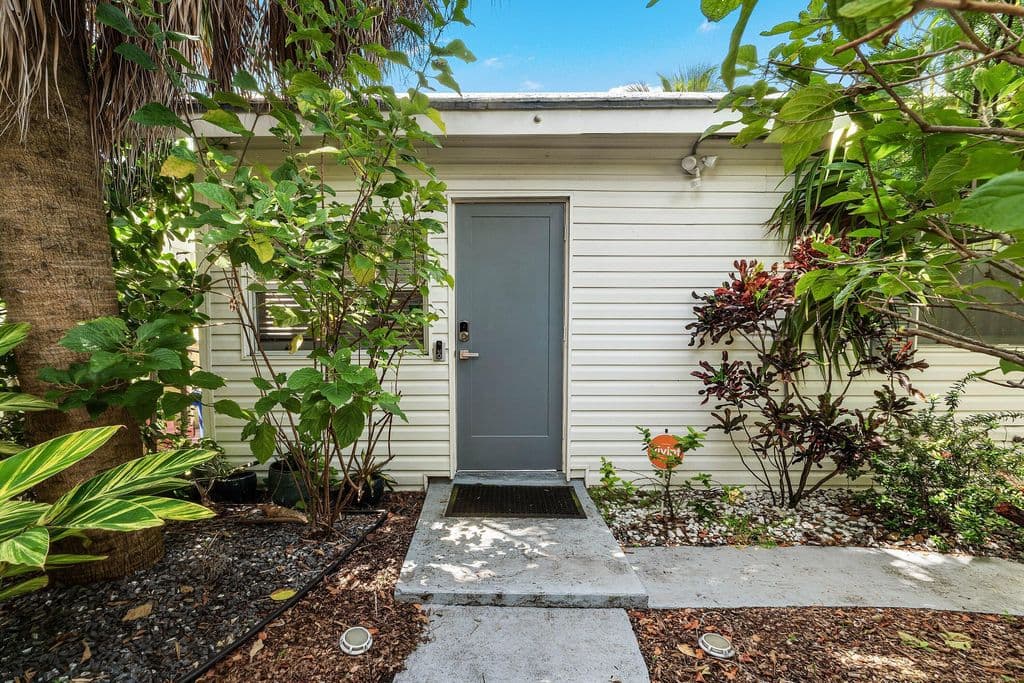 2+1 Müstakil ev — 1309 Lucerne Avenue