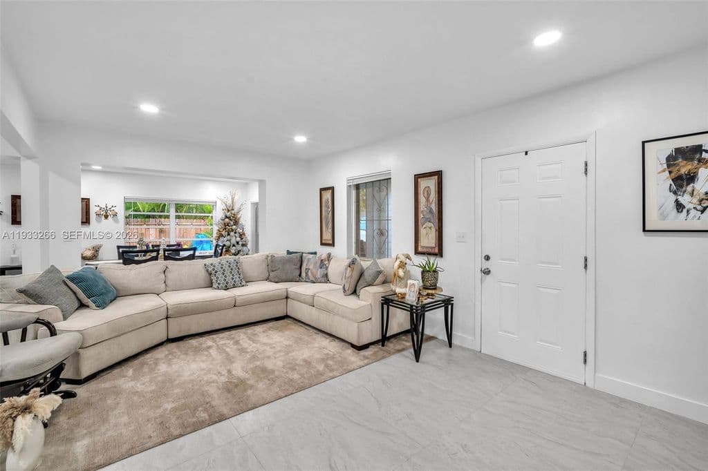 2-bedroom Single-Family Home — 14140 NE 10th Ave