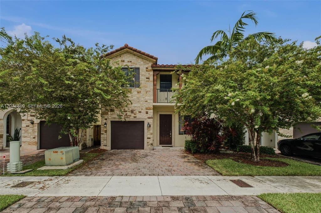 4-bedroom Property — 7042 NW 103rd Path