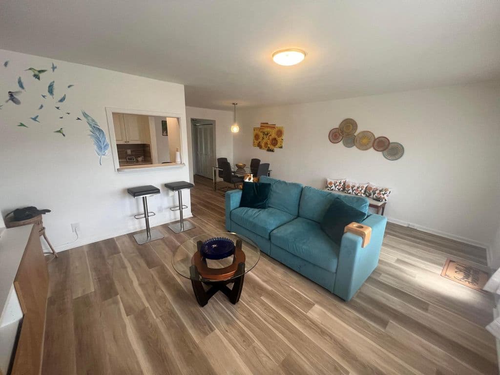 1-bedroom Condo — 79 Dorset B