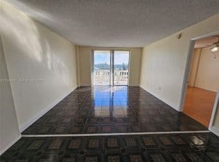 1-bedroom Condo — 15600 NW 7th Ave APT 704, Miami, 33169