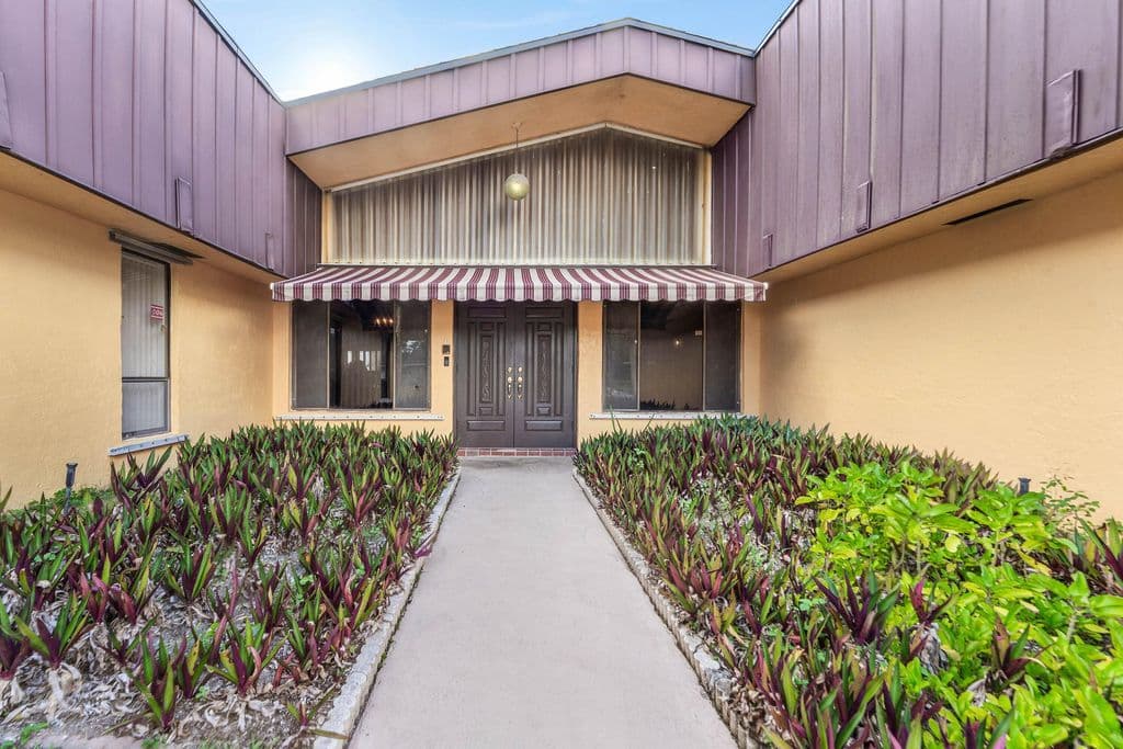 3-bedroom Single-Family Home — 168 MEADOWLARK Drive