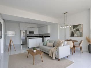 2+1 Condo — 92 SW 3rd St APT 3512, Miami, 33130