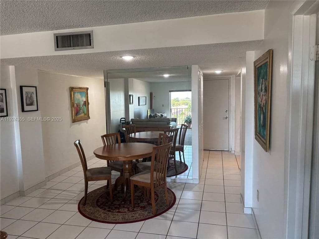 3+1 Condo — 14250 SW 62nd St APT 520