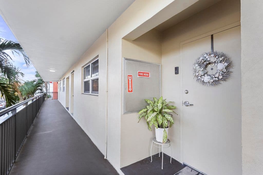 2-bedroom Condo — 2350 NE 14TH ST Causeway #209