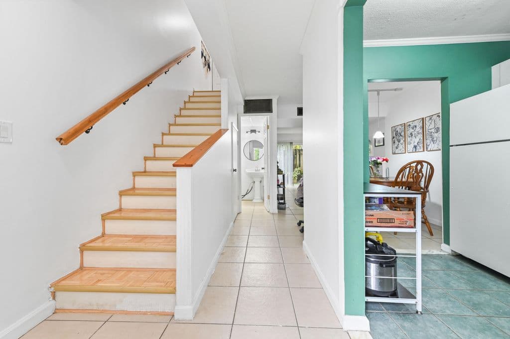 2+1 Mülk — 803 W Oakland Park Boulevard #A7