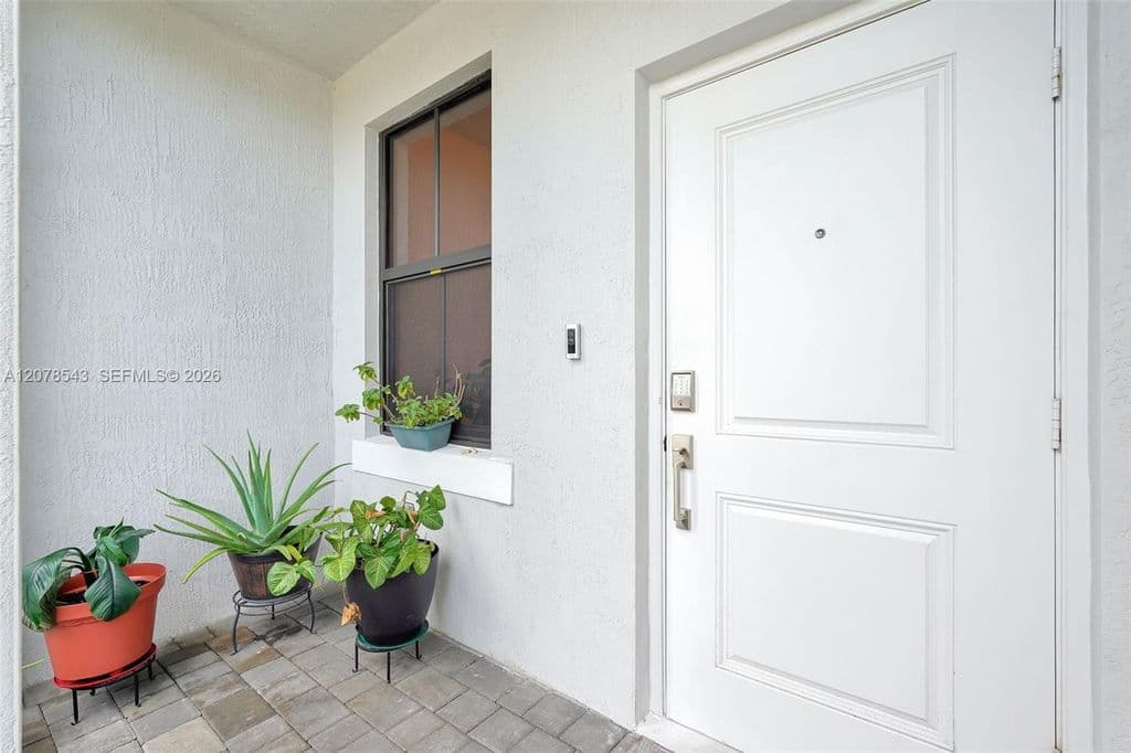 4+1 Mülk — 13043 SW 286th Way
