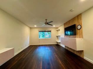 2-bedroom Condo — 1920 NE 1st Terrace #118h, Wilton Manors, 33305