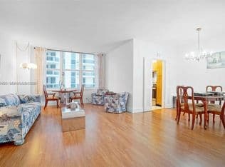 1-bedroom Condo — 4747 Collins Ave APT 1108, Miami Beach, 33140