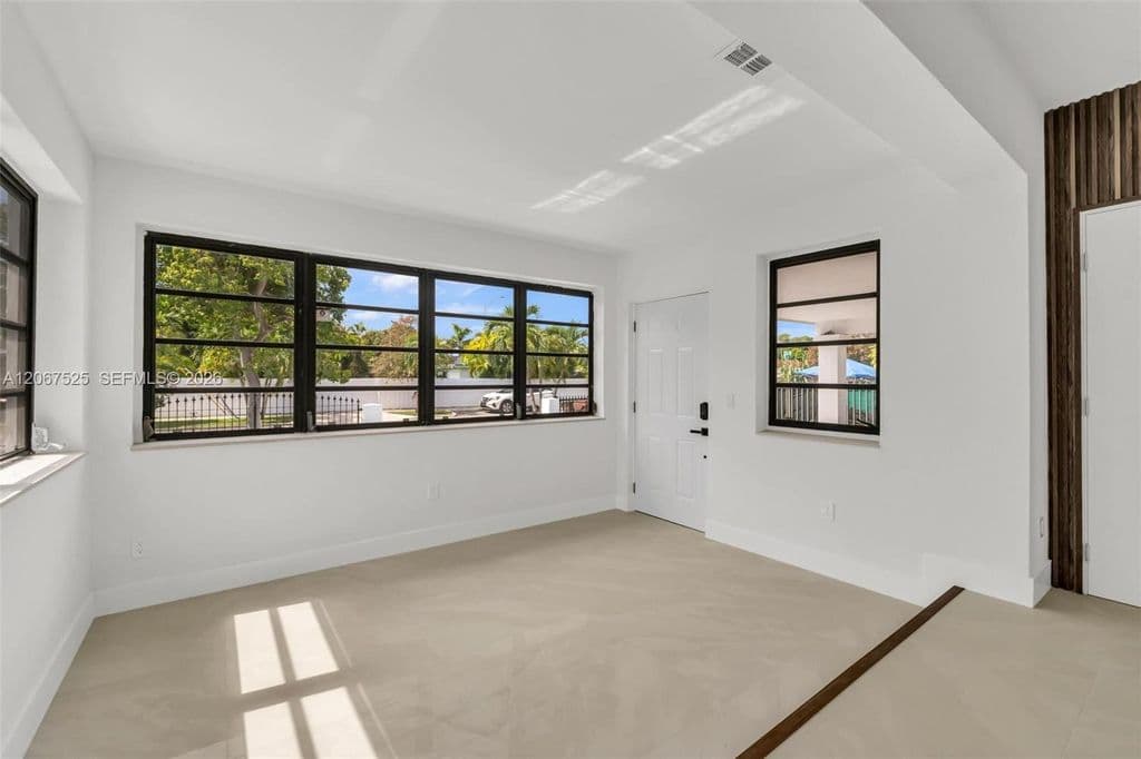 5+1 Müstakil ev — 611 SE 4th St