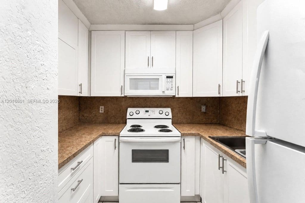 2-bedroom Condo — 5706 W 26th Ave #5706