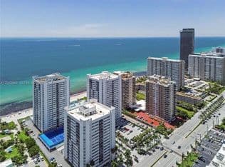 2+1 Condo — 1817 S Ocean Dr APT 620, Hallandale Beach, 33009