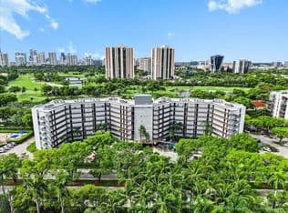 1+1 Condo — 3101 N Country Club Dr APT 209, Aventura, 33180
