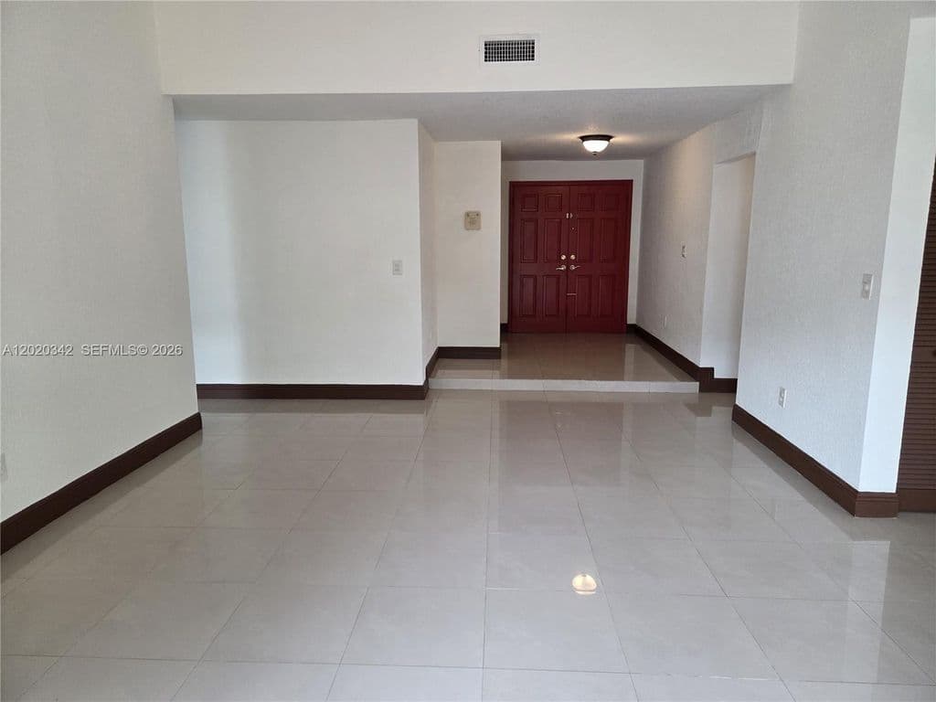 4-bedroom Single-Family Home — 10120 SW 127th Ave