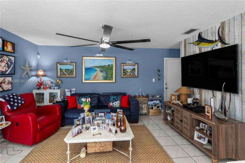 3+1 Müstakil ev — 14454 SW 138th Ct
