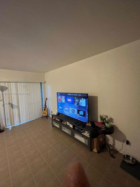2-bedroom Condo — 18111 NW 68th Ave APT H102
