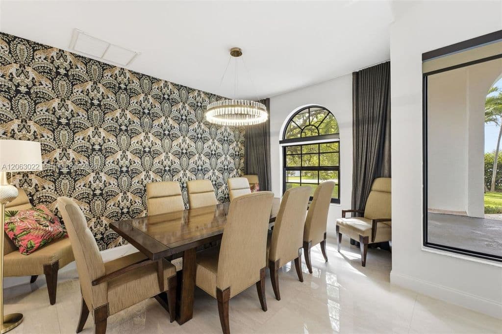 4+1 Müstakil ev — 8215 Grand Canal Dr
