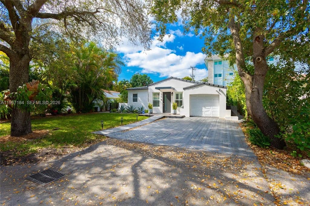3-bedroom Property — 814 Monterey St
