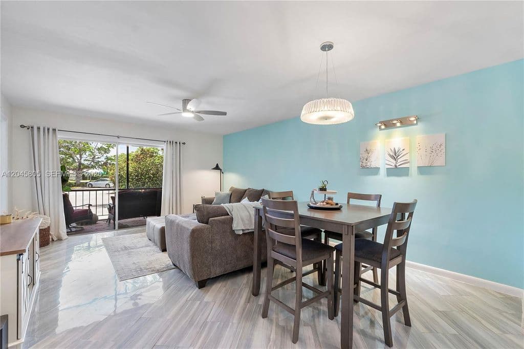 2-bedroom Condo — 610 Tennis Club Dr APT 104