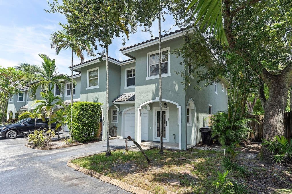 3-bedroom Property — 808 SW 4th Avenue