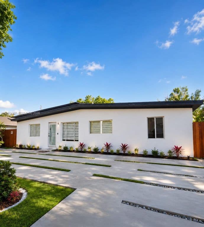 4+1 Müstakil ev — 12445 NW 20th Ave