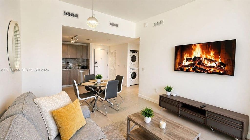 1+1 Condo — 5350 NW 84th Ave #1812