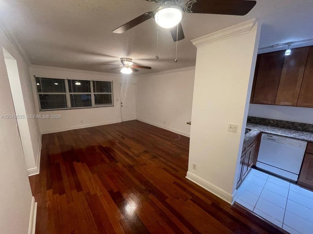 2-bedroom Condo — 807 Twin Lakes Dr #32-G