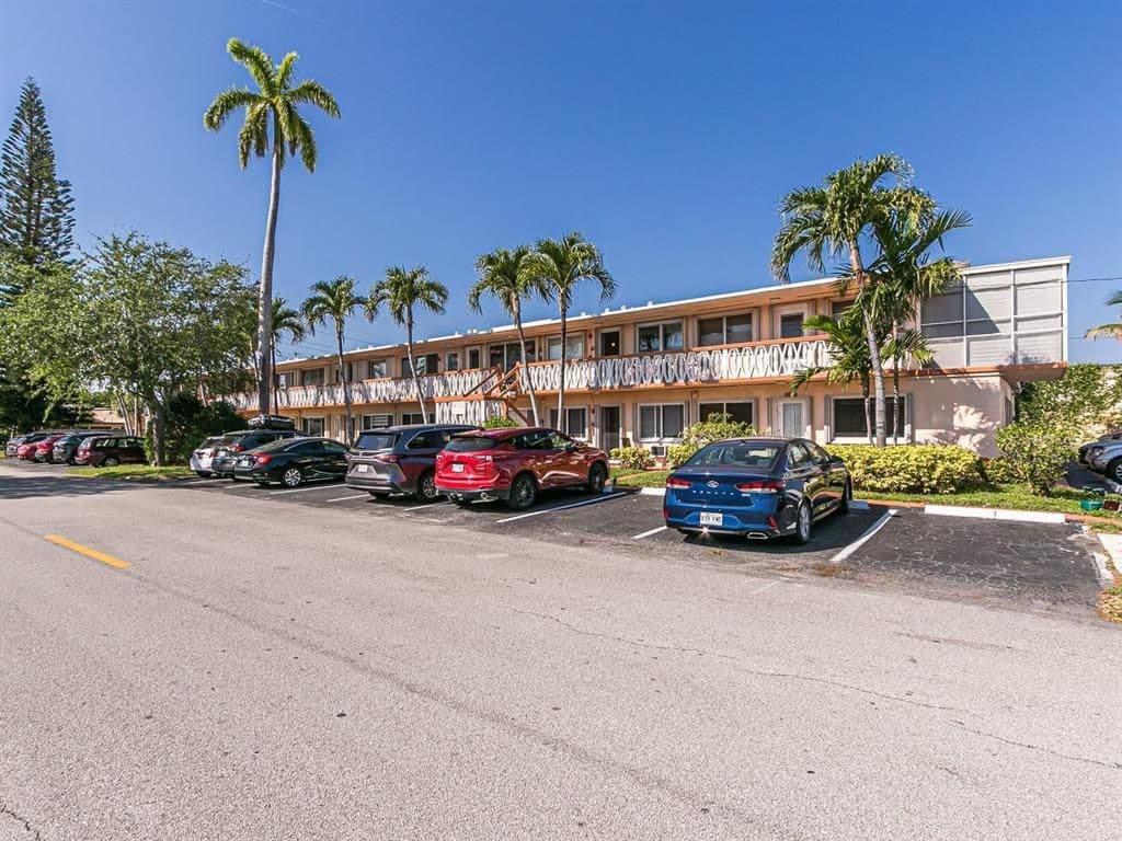 1+1 Condo — 1000 SW 11th Avenue 12A BLDG E