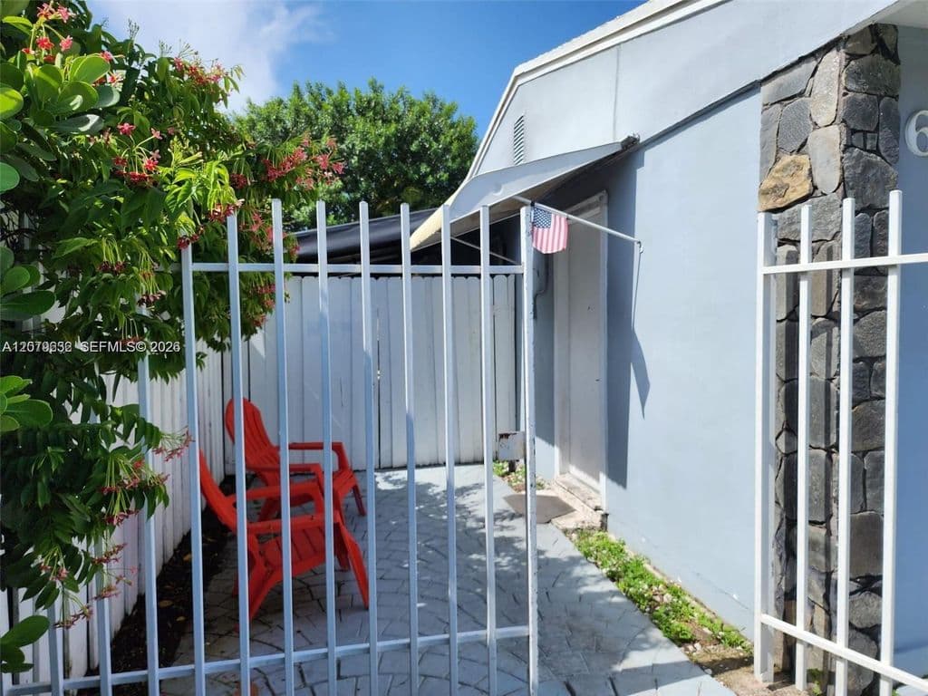 4-bedroom Single-Family Home — 6847 SW 13th St