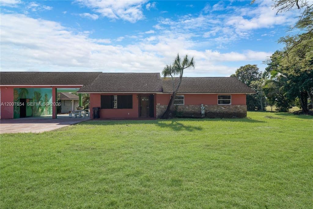 4+1 Müstakil ev — 20000 SW 216th St