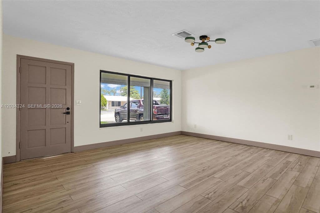 2-bedroom Single-Family Home — 3140 NE 9th Ter