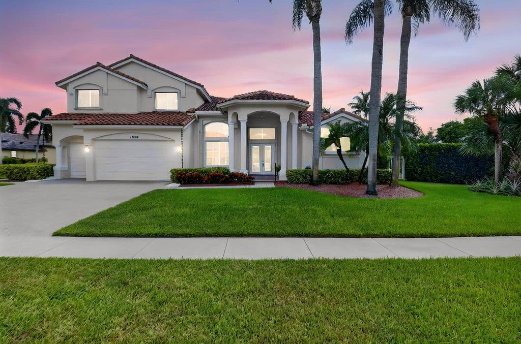5-bedroom Single-Family Home — 11554 Knightsbridge Place