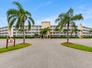 1-bedroom Condo — 1069 Cornwall D, Boca Raton, 33434