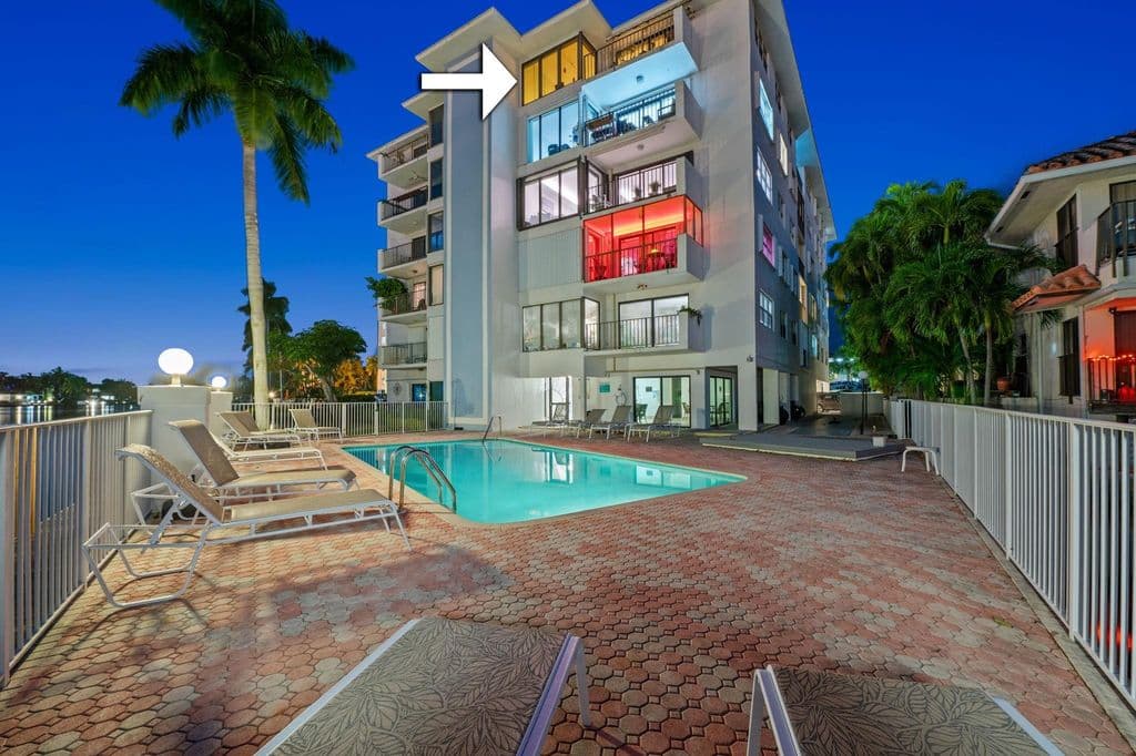 2+1 Condo — 1839 Middle River Drive #503