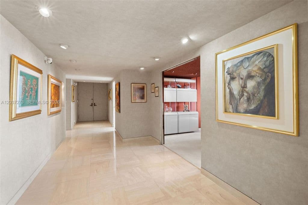 3+1 Condo — 5500 Collins Ave APT 1401