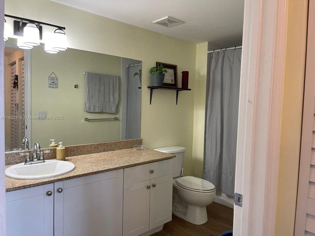 1-bedroom Condo — 117 NW 42nd Ave APT 1506