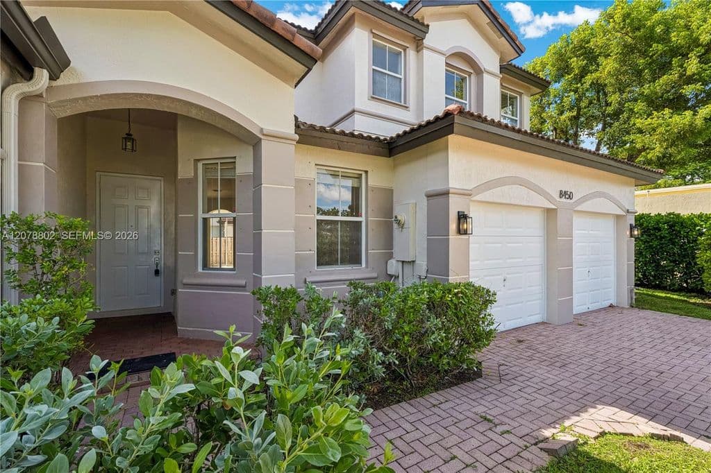 4-bedroom Single-Family Home — 8450 NW 113th Psge