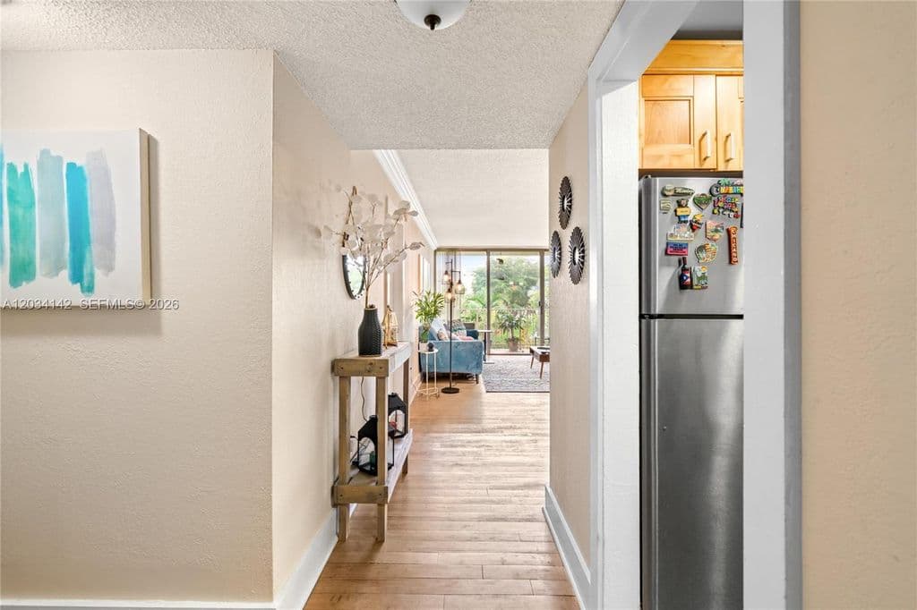 1+1 Condo — 13120 SW 92nd Ave #B-313