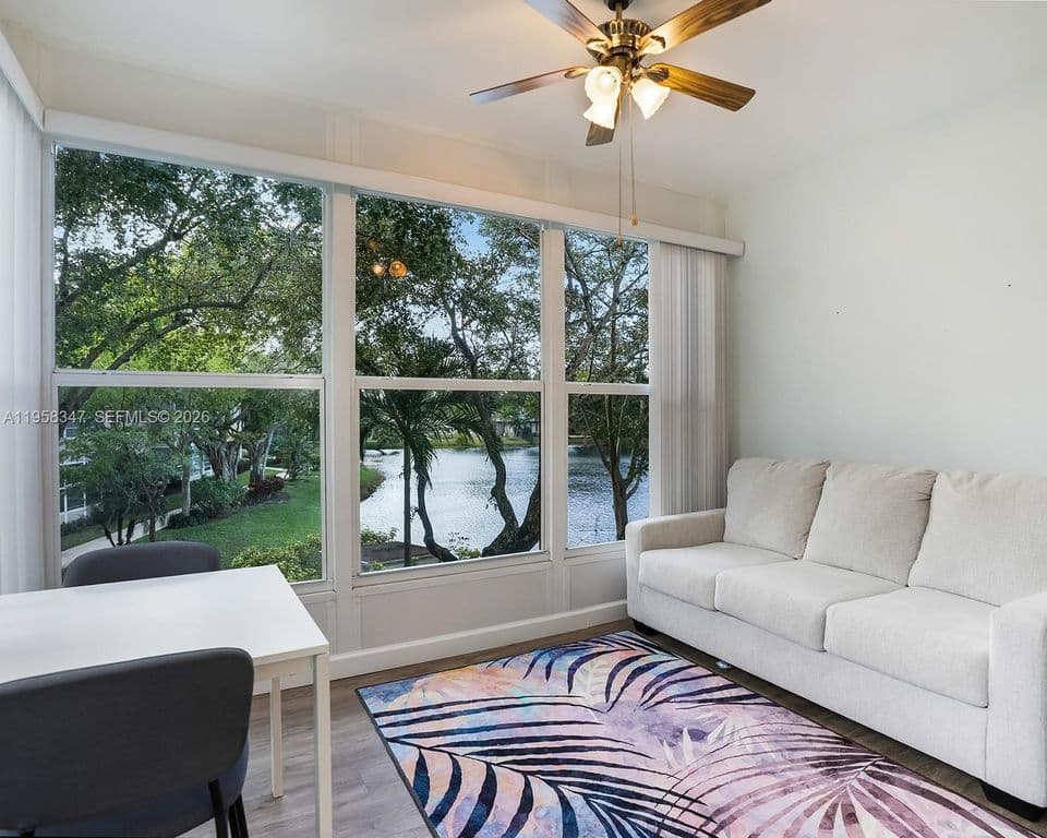 2-bedroom Condo — 3531 NW 50th Ave APT 514