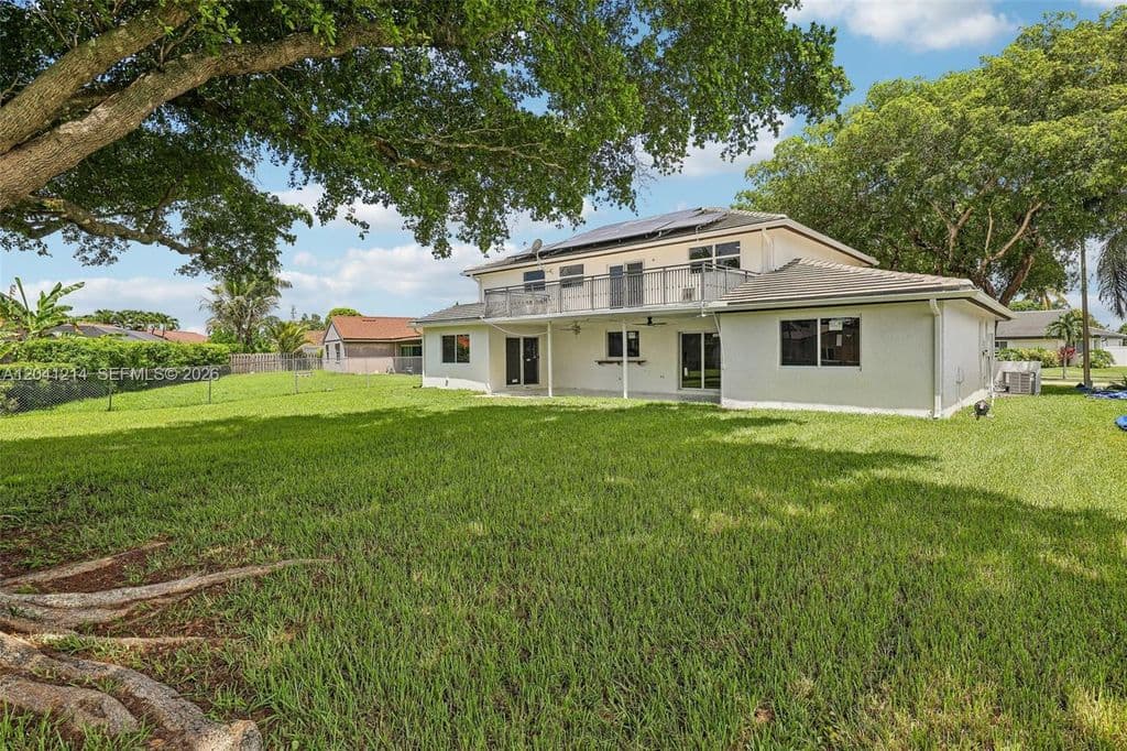 4-bedroom Single-Family Home — 15010 E Falcons Lea Dr