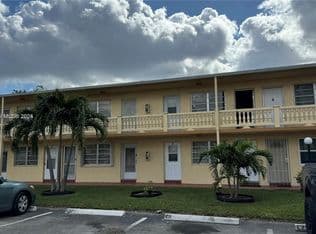 2-bedroom Condo — 160 NE 203rd Ter APT 18, Miami Gardens, 33179