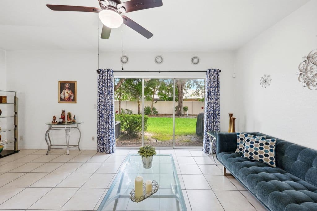 2-bedroom Property — 13352 Georgian Court