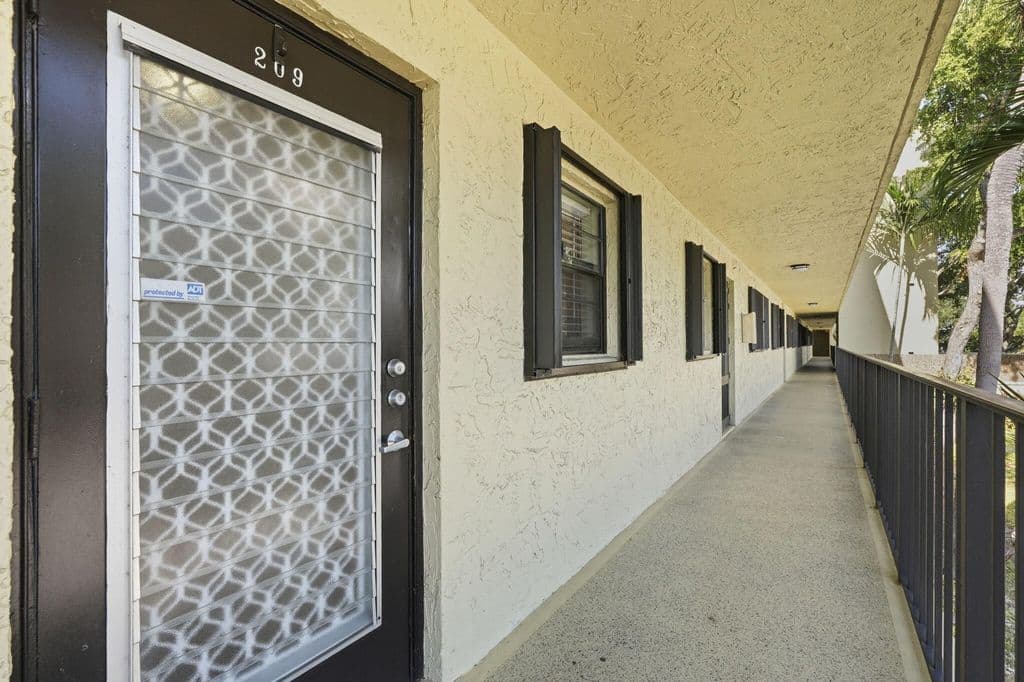 2+1 Condo — 367 S Federal Highway #A209