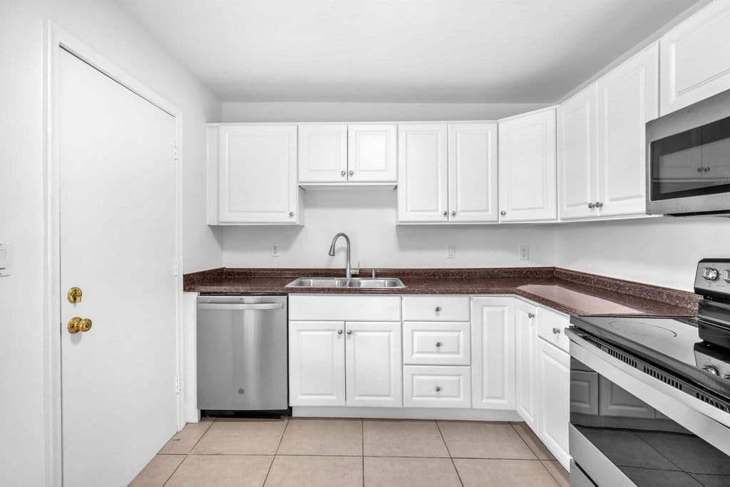 2-bedroom Condo — 8900 W Sample Road #204