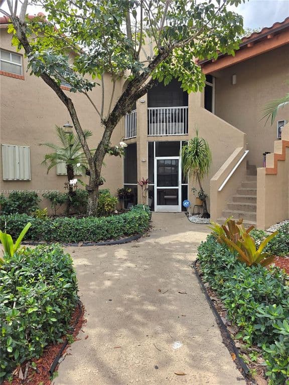 1-bedroom Condo — 365 SW 86th Ave APT 201